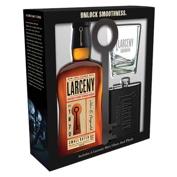 Wood barrel bourbon holiday gift set at Kroger's : r/DrSquatch